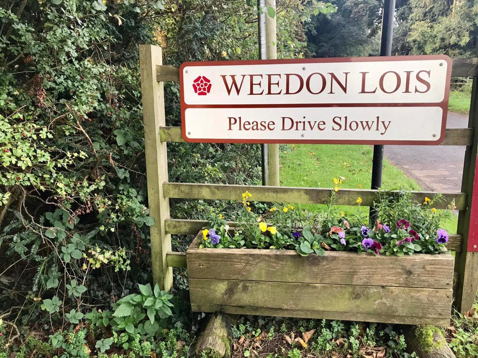 Beautiful Shepherd'S Hut - Lois Weedon Weston  Экстерьер фото